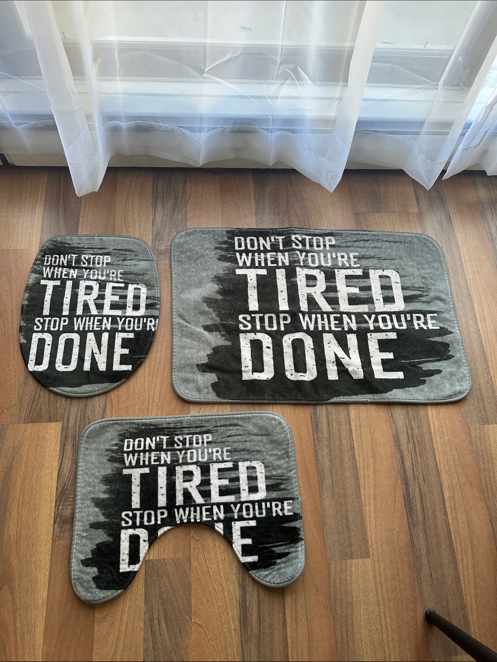 Motivational Gray Bath Rug Set - "Don't Stop When You're Tired"